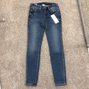 Halle Mid Rise Super Skinny Jean